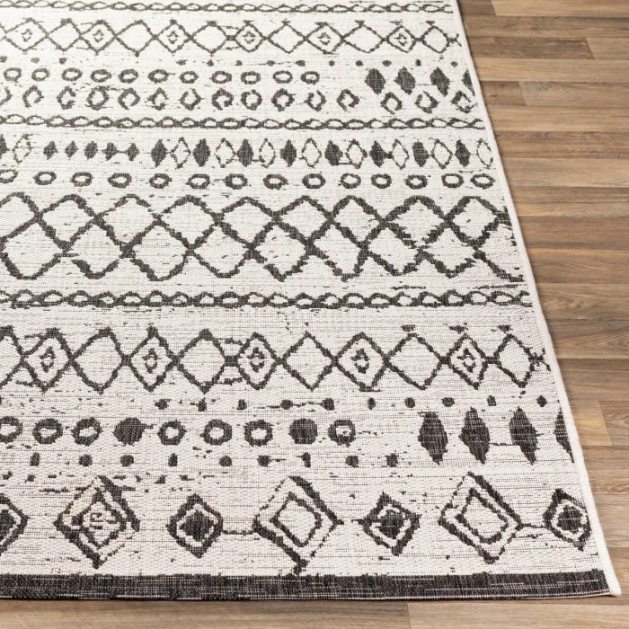 Livabliss Eagean White EAG-2341 5 ft. 3 in. X 5 ft. 3 in. Round Rug
