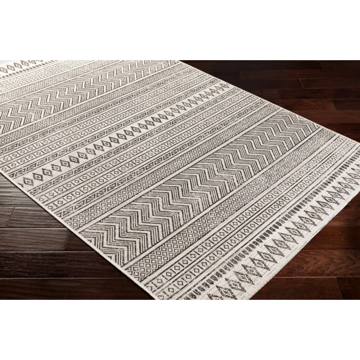 Livabliss Eagean EAG-2345 53" x 73" Oval Rug