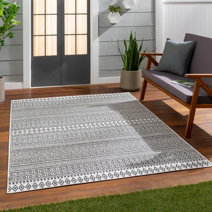 Livabliss Eagean EAG-2345 53" x 73" Oval Rug