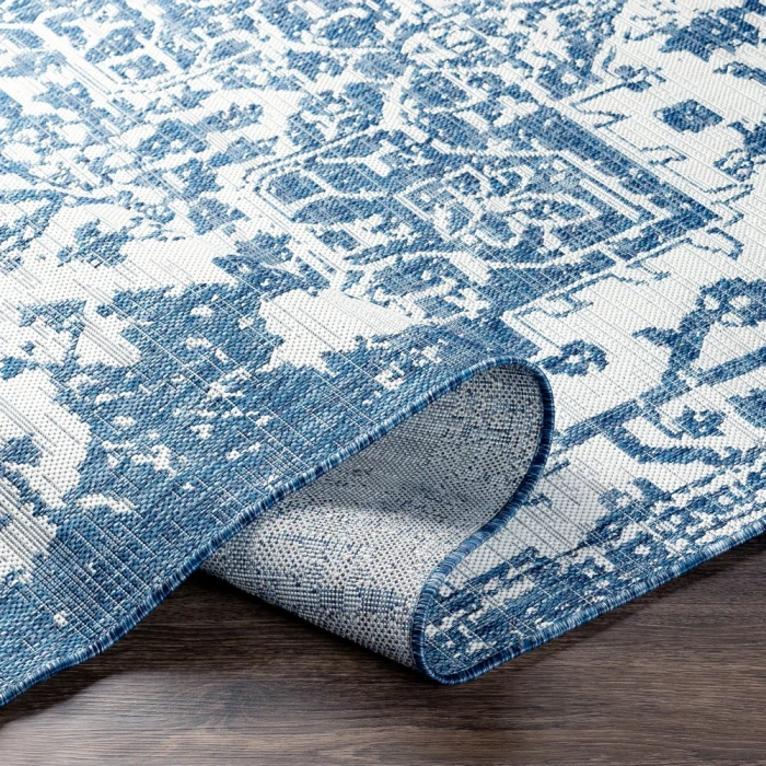 Surya Eagean EAG-2377 6 7 Round Rug
