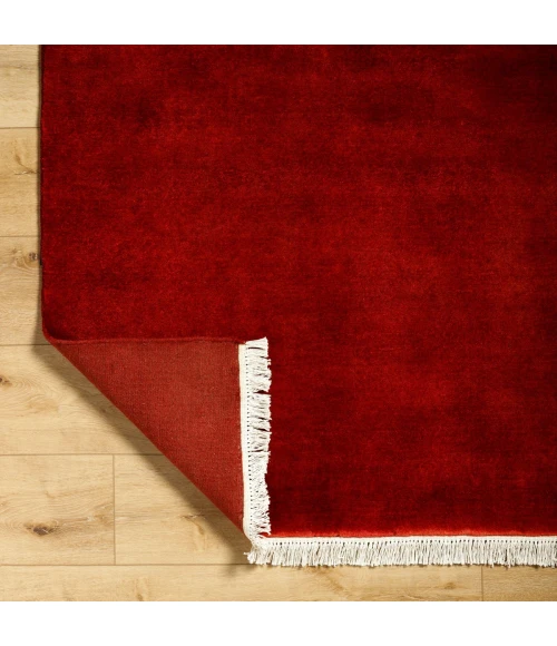 Surya Evergreen Burgandy EVG-2307 9 ft. X 12 ft. Rect. Rug