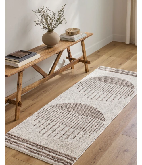 Livabliss Fossay Shag Light Beige FSG-2305 5 ft. 3 in. X 7 ft. Rect. Rug