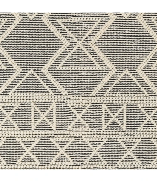 Livabliss Hemingway Ivory HMG-2307 2 ft. X 5 ft. Rect. Rug