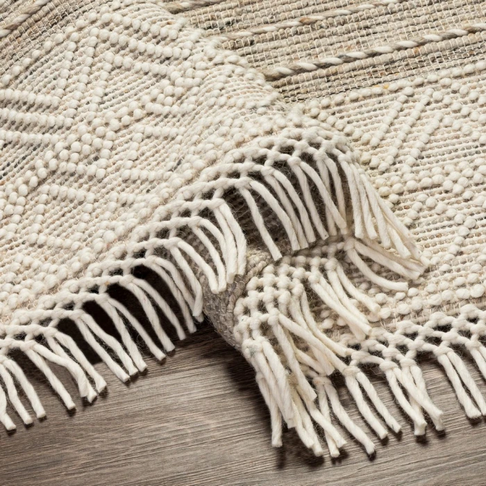 Surya Lucia LCI-2305 2'6" x 8' Rug