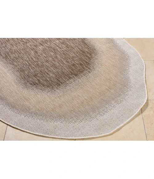 Livabliss Miami Beach Tan MBH-2318 5 ft. 3 in. X 7 ft. Specialty Rug