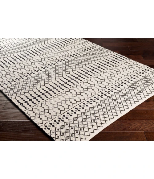 Surya Osasuna OSA-2300 2'6" x 8' Rug