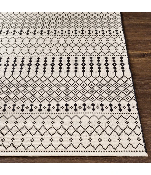 Surya Osasuna OSA-2300 2'6" x 8' Rug