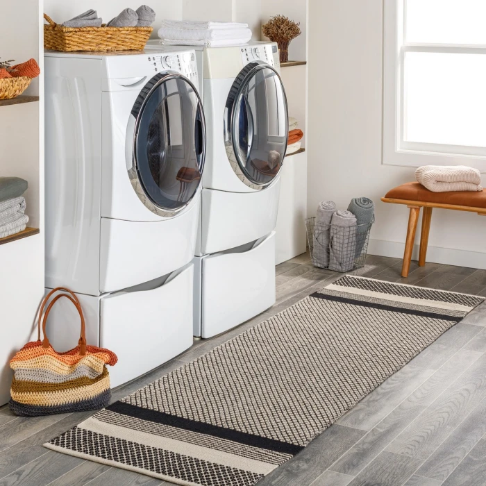 Surya Osasuna OSA-2302 2'6" x 8' Rug
