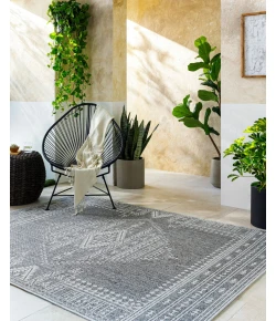 Livabliss Pismo Beach Medium Gray PMB-2317 7 ft. 10 in. X 7 ft. 10 in. Square Rug
