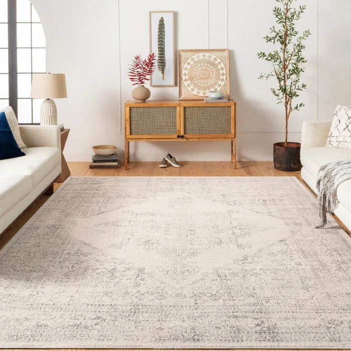 Livabliss Roma ROM-2322 27" x 10 Rug