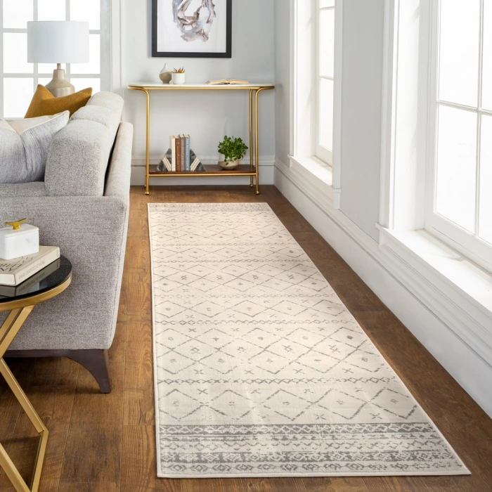 Livabliss Roma ROM-2338 27" x 73" Rug