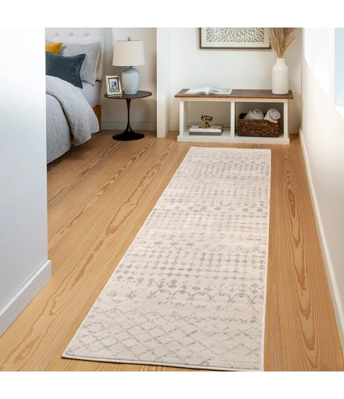 Livabliss Roma ROM-2343 27" x 10 Rug