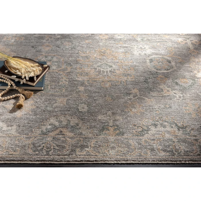Surya Royal RYL-2300 2  x 3  Rug