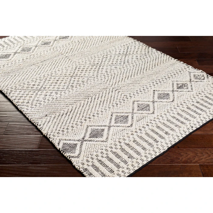 Surya Santa Barbara SBB-2303 5' x 7'6" Rug
