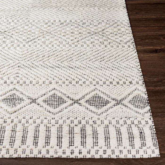 Surya Santa Barbara SBB-2303 5' x 7'6" Rug