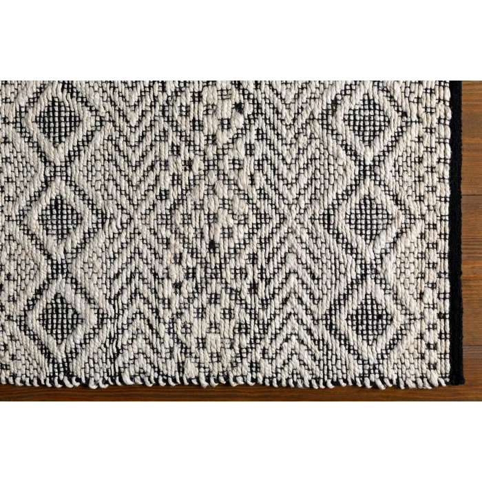 Surya Santa Barbara SBB-2303 5' x 7'6" Rug