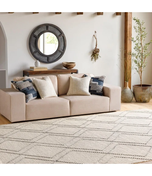 Surya Uttar UTT-2300 5' x 7'6" Rug