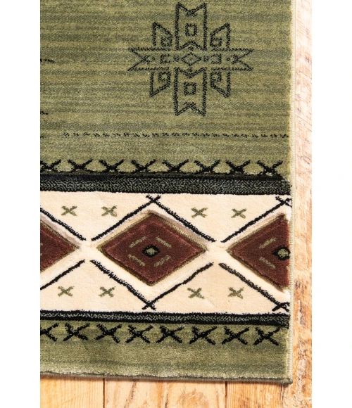 United Weavers Cottage Green 2055-41845 5 ft. 3 in. X 7 ft. 6 in. Rectangle Rug