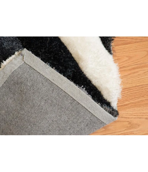 United Weavers of America FINESSE-SHOWERS-BLACK-24-20470 Area Rug