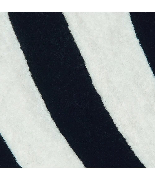 United Weavers Finesse Black 2100-21670 7 ft. 10 in. X 10 ft. 6 in. Rectangle Rug