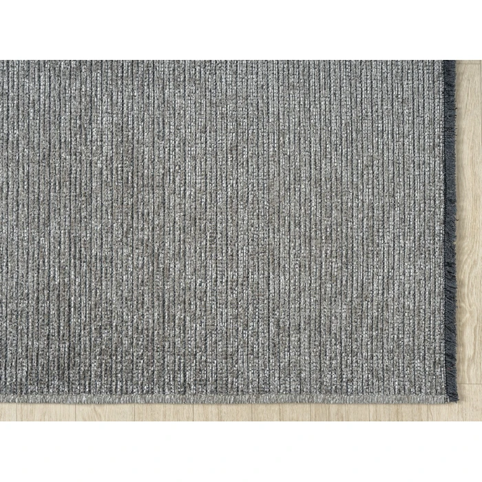 United Weavers Emerson Grey 215 61072 58 5ft. 3in. x 7ft. 2in. Rect. Rug