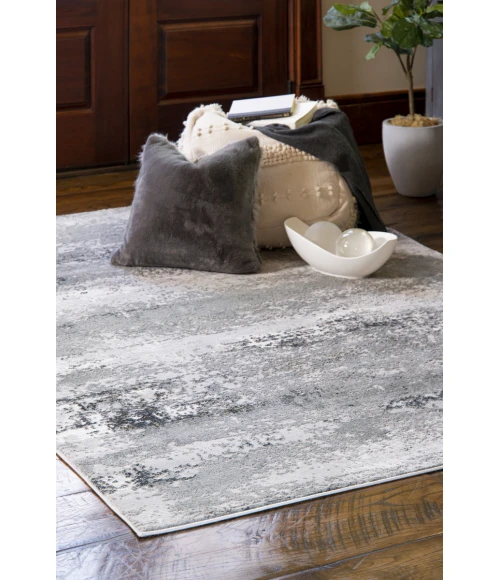 United Weavers Veronica Wheat 2610-20291 2 ft. 7 in. X 7 ft. 2 in. Rectangle Rug