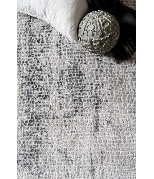 United Weavers Veronica Grey 2610-20372 2 ft. 7 in. X 7 ft. 2 in. Rectangle Rug