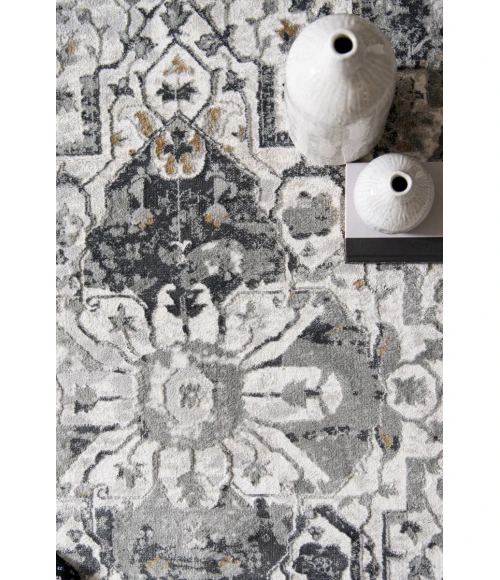 United Weavers Veronica Wheat 2610-20691 7 ft. 10 in. RD Round Rug