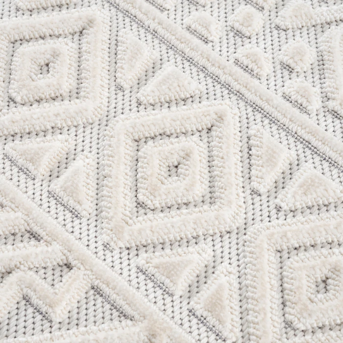 United Weavers Chelsea  White 2920-81299 1 ft. 10 in. X 3 ft. Rectangle Rug