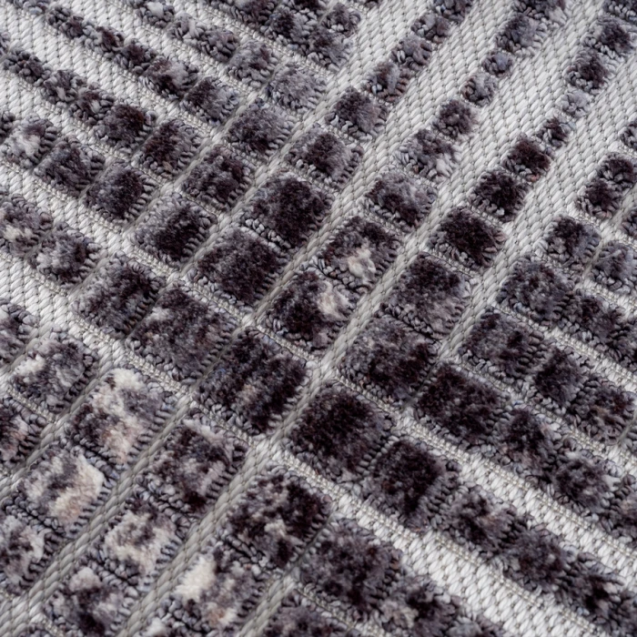 United Weavers Chelsea  Grey 2920-81372 1 ft. 10 in. X 3 ft. Rectangle Rug
