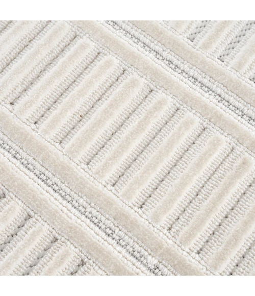 United Weavers Chelsea  White 2920-81499 5 ft. 3 in. X 7 ft. 2 in. Rectangle Rug