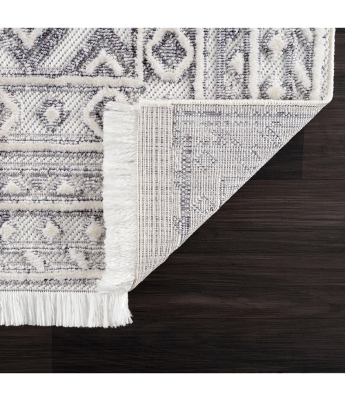 United Weavers Chelsea  Grey 2920-81572 2 ft. 7 in. X 7 ft. 2 in. Rectangle Rug