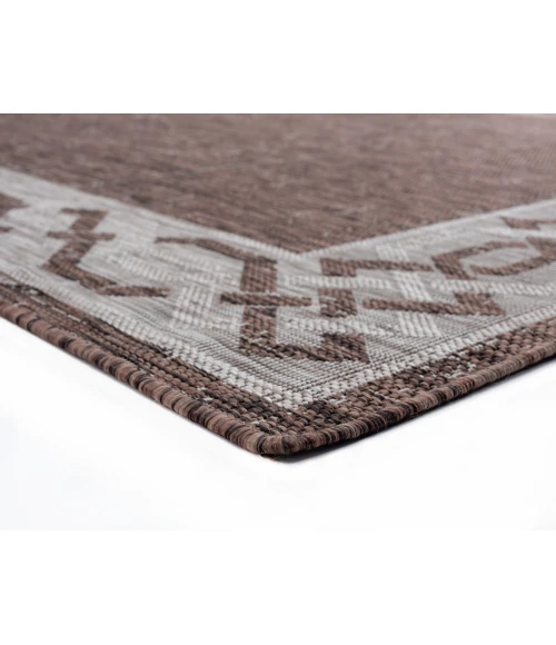 United Weavers Augusta Brown 3900-10050 7 ft. 10 in. X 10 ft. 6 in. Rectangle Rug