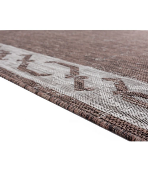 United Weavers Augusta Brown 3900-10050 7 ft. 10 in. X 10 ft. 6 in. Rectangle Rug