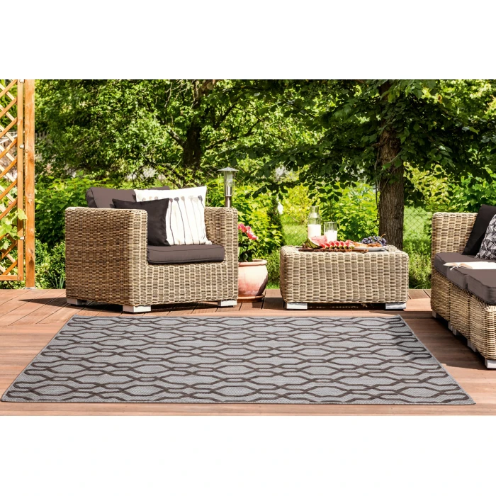 United Weavers Augusta Brown 3900-10450 7 ft. 10 in. X 10 ft. 6 in. Rectangle Rug