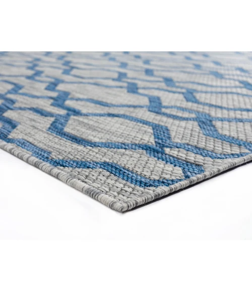 United Weavers Augusta Blue 3900-10460 5 ft. 3 in. X 7 ft. 6 in. Rectangle Rug