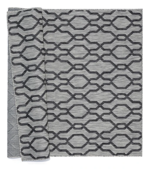 United Weavers Augusta Black 3900-10470 5 ft. 3 in. X 7 ft. 6 in. Rectangle Rug