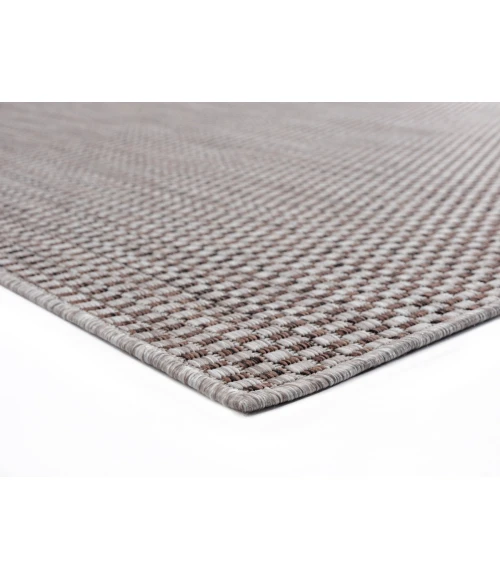 United Weavers Augusta Brown 3900-10550 5 ft. 3 in. X 7 ft. 6 in. Rectangle Rug