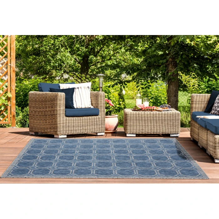 United Weavers Augusta Blue 3900-10660 5 ft. 3 in. X 7 ft. 6 in. Rectangle Rug