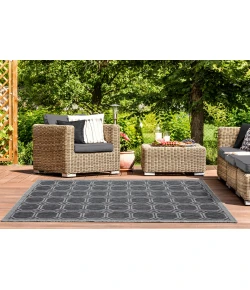 United Weavers Augusta Black 3900-10670 5 ft. 3 in. X 7 ft. 6 in. Rectangle Rug