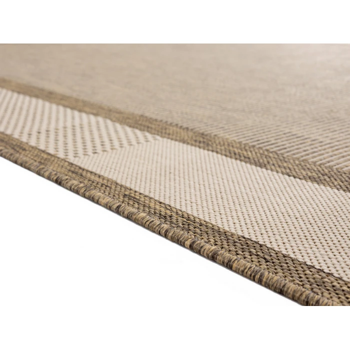 United Weavers Augusta Brown 3900-10850 5 ft. 3 in. X 7 ft. 6 in. Rectangle Rug
