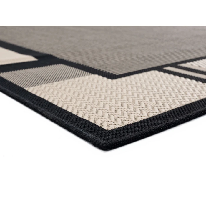 United Weavers Augusta Black 3900-10870 5 ft. 3 in. X 7 ft. 6 in. Rectangle Rug