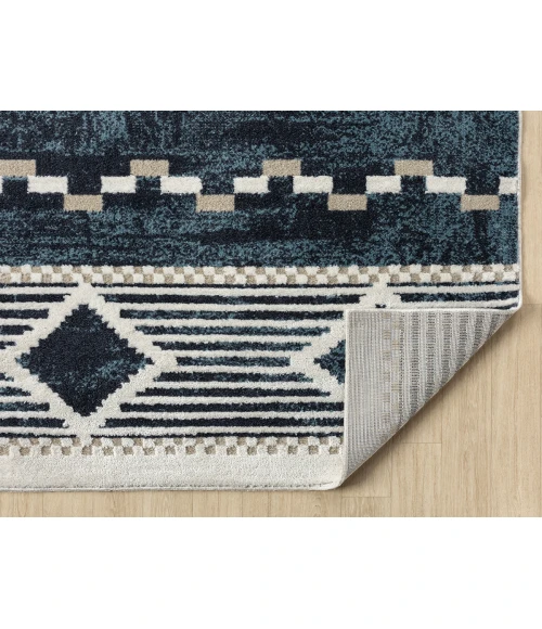 United Weavers Stratton Navy 675-71564 5 ft. 3 in. X 7 ft. 2 in. Rectangle Rug